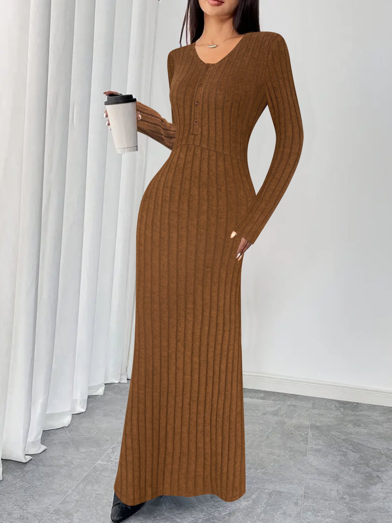 Fashionable and elegant long dress for women