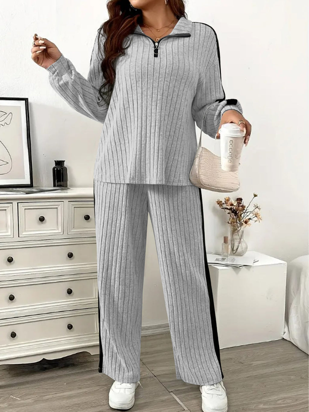 Fashionable and casual sweatshirt and wide-leg pants set